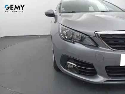 Photo 19 Peugeot 308  SW PureTech 110ch S&S BVM6