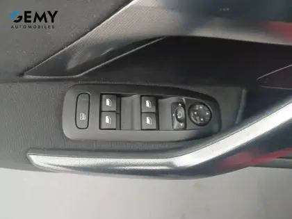 Photo 31 Peugeot 2008  1.2 PureTech 110ch S&S BVM5