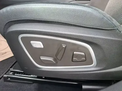 Photo 35 Renault Austral  E-Tech full hybrid 200 GSR2