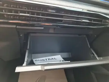 Photo 63 Renault Austral  E-Tech full hybrid 200 GSR2