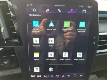 Photo 43 Renault Austral  E-Tech full hybrid 200 GSR2