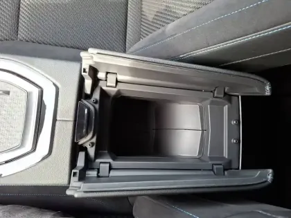 Photo 51 Renault Austral  E-Tech full hybrid 200 GSR2