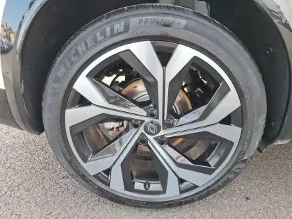 Photo 17 Renault Austral  E-Tech full hybrid 200 GSR2