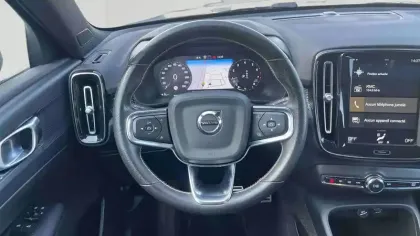 Photo 5 Volvo Xc40  T2 129 ch Geartronic 8