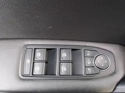 Photo 6 Renault Captur  TCe 90 - 21