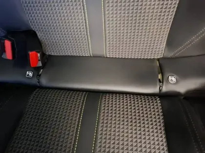 Photo 35 Peugeot 2008  PureTech 130 S&S EAT8