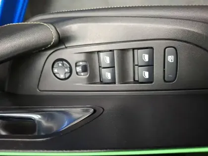 Photo 14 Peugeot 2008  PureTech 130 S&S EAT8