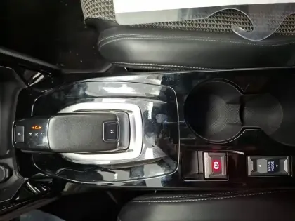 Photo 29 Peugeot 2008  PureTech 130 S&S EAT8