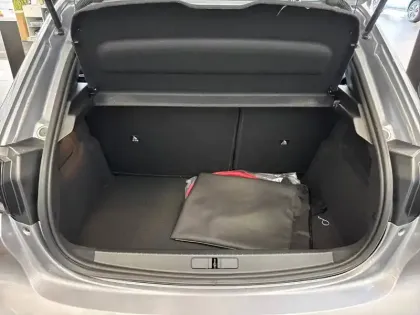 Photo 5 Peugeot 208  Electrique 54 kWh 156ch