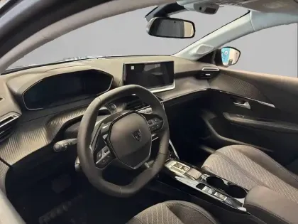 Photo 29 Peugeot 208  Electrique 54 kWh 156ch