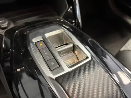 Photo 13 Peugeot 208  Electrique 54 kWh 156ch