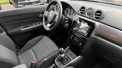 Photo 72 Suzuki Vitara  1.4 Boosterjet Hybrid