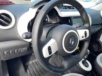 Photo 14 Renault Twingo  III Achat Intégral - 21