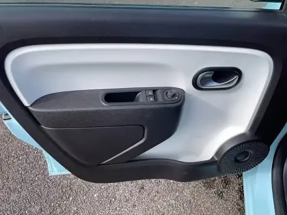 Photo 10 Renault Twingo  III Achat Intégral - 21