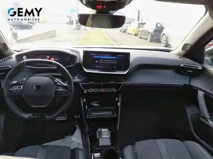 Photo 7 Peugeot 2008  Electrique 54 kWh 156 ch