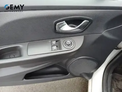 Photo 14 Renault Clio  IV 1.2 16V 75