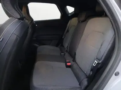 Photo 11 Renault Captur  E-Tech full hybrid 145 ch