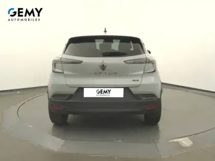 Photo 62 Renault Captur  E-Tech full hybrid 145 ch