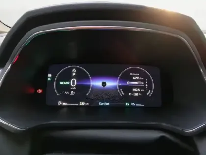 Photo 14 Renault Captur  E-Tech full hybrid 145 ch