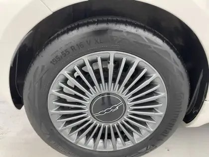 Photo 18 Fiat 500  3+1 e 118 ch