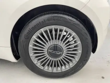 Photo 46 Fiat 500  3+1 e 118 ch