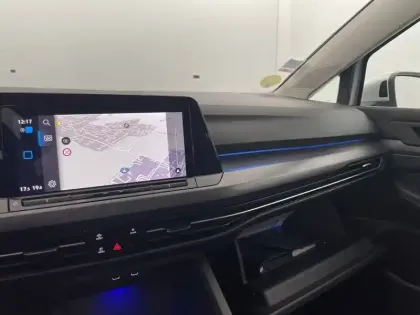 Photo 101 Volkswagen Golf Gén. VIII Ph1 Style 5