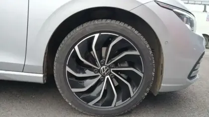 Photo 45 Volkswagen Golf Gén. VIII Ph1 Style 5