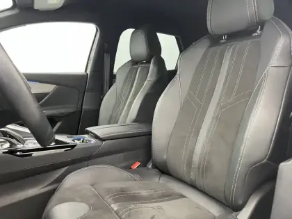 Photo 13 Peugeot 3008  Puretech 180ch S&S EAT8