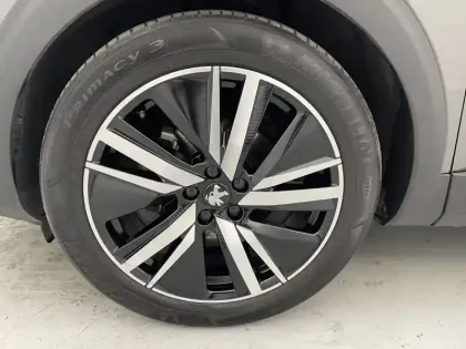Photo 16 Peugeot 3008  Puretech 180ch S&S EAT8