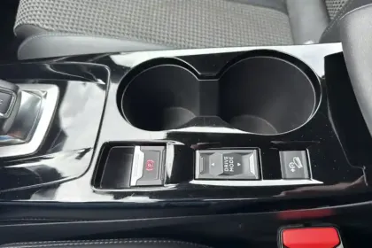 Photo 25 Peugeot 2008  PureTech 130 S&S EAT8