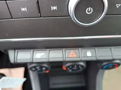 Photo 27 Renault Clio  SCe 65