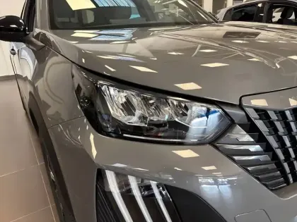 Photo 15 Peugeot 2008  Hybrid 145 e-DCS6