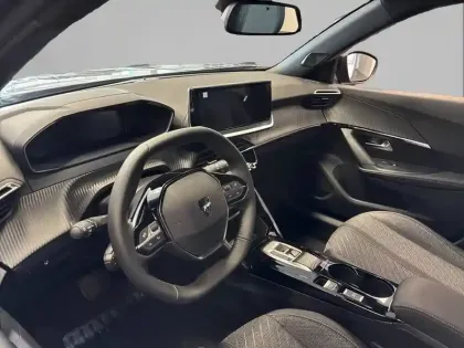 Photo 31 Peugeot 2008  Hybrid 145 e-DCS6