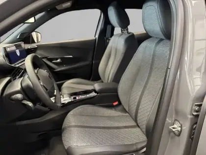 Photo 10 Peugeot 2008  Hybrid 145 e-DCS6