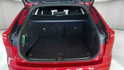 Photo 7 Volvo Xc60 Gén. II Ph2 R-Design 5