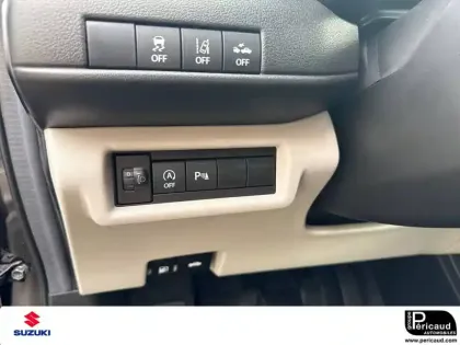 Photo 8 Suzuki Swift  1.2 Dualjet Hybrid