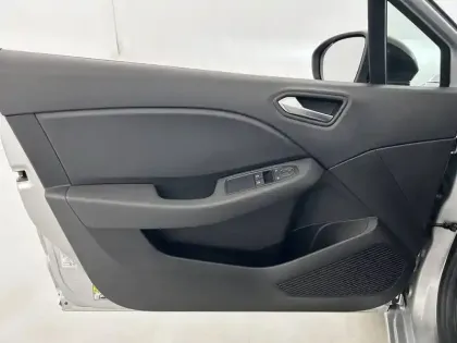 Photo 61 Renault Clio Gén. V (BJA) Ph1 NG Equilibre 5