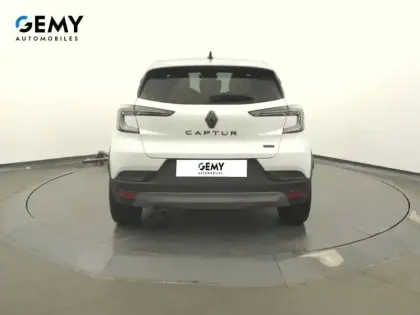 Photo 44 Renault Captur  E-Tech full hybrid 145 ch