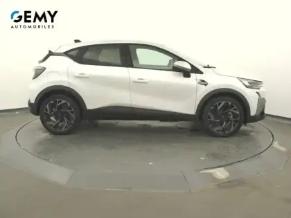 Photo 23 Renault Captur  E-Tech full hybrid 145 ch