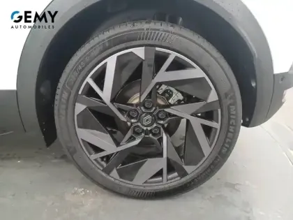 Photo 30 Renault Captur  E-Tech full hybrid 145 ch