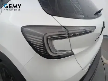 Photo 16 Renault Captur  E-Tech full hybrid 145 ch