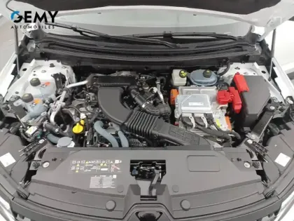 Photo 47 Renault Austral  E-Tech full hybrid 200 GSR2