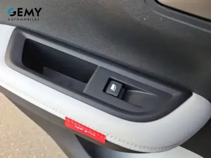 Photo 35 Citroën C3  Hybride 110 ch e-DCS6