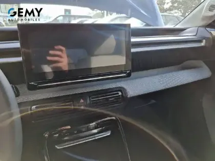 Photo 51 Citroën C3  Hybride 110 ch e-DCS6