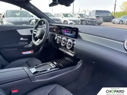 Photo 12 Mercedes Classe A  200 d 8G-DCT