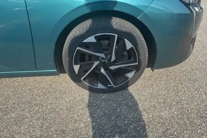 Photo 14 Peugeot 308  SW PureTech 130ch S&S EAT8