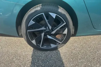 Photo 13 Peugeot 308  SW PureTech 130ch S&S EAT8