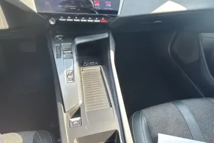 Photo 19 Peugeot 308  SW PureTech 130ch S&S EAT8