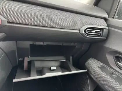 Photo 40 Dacia Sandero  ECO-G 100 GSR2