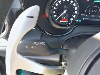 Photo 16 Alfa Romeo Tonale  1.5 Hybrid 160 ch VGT TCT7 Tributo Italiano